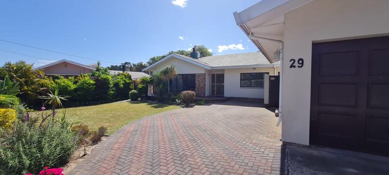 5 Bedroom Property for Sale in De La Haye Western Cape